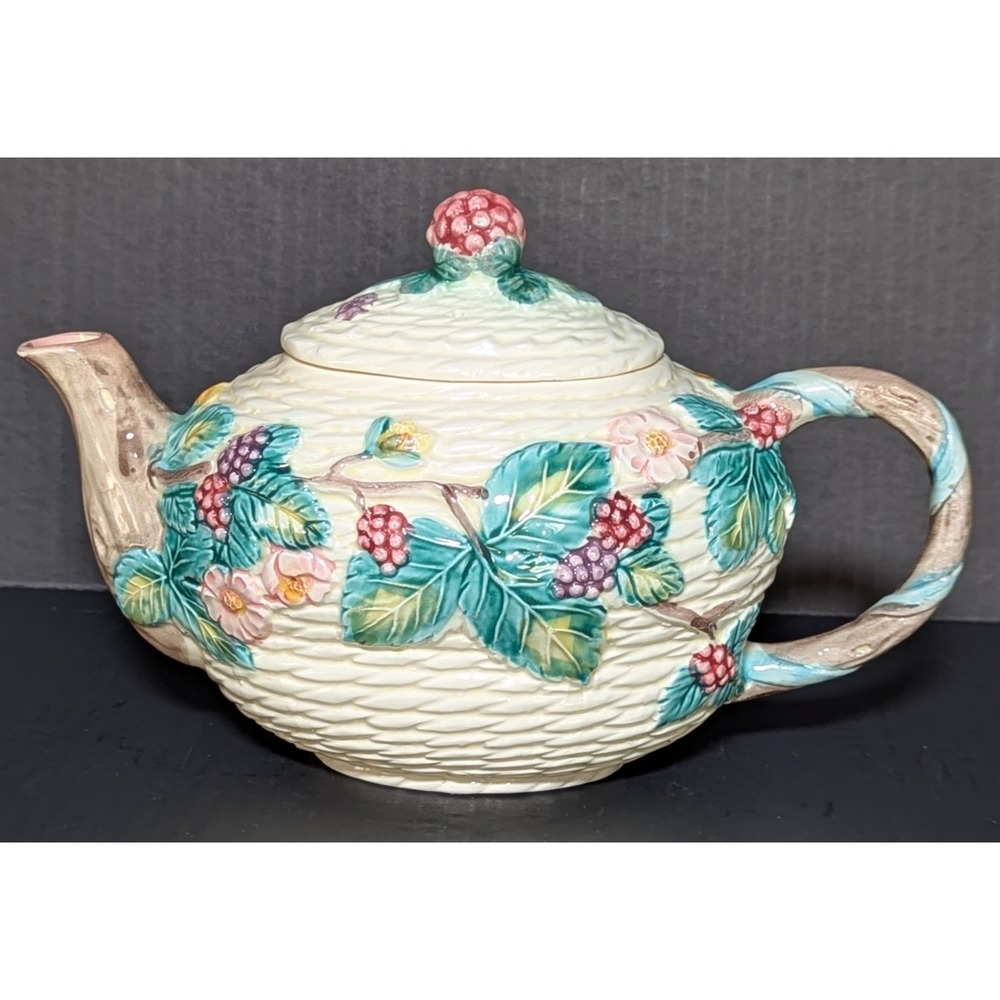 Vintage Majolica Berry Teapot & Lid by The Haldon Group 1988 Four Cup Capacity